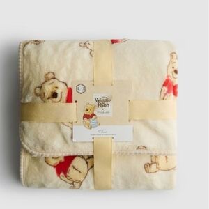 Disney Primark Winnie the Pooh Fleece Blanket